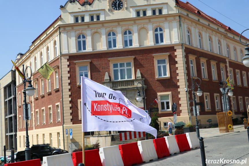 Tour de Konstytucja w Krośnie