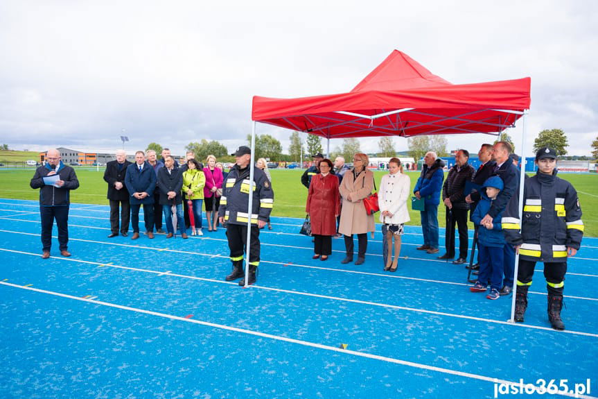 Uczestnicy uroczystości w Czeluśnicy