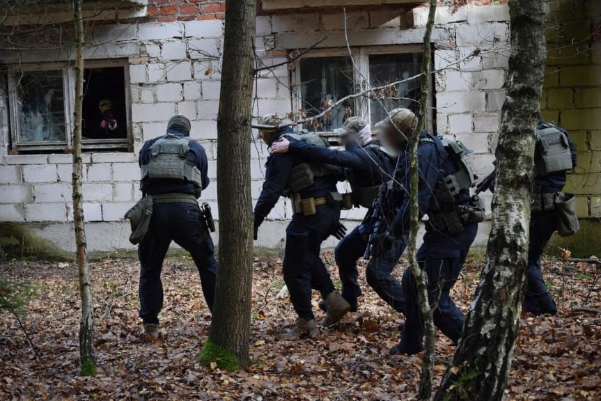 ćwieczenia kontrterrorystów