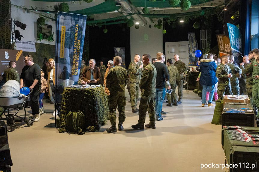 Wojskowe Targi Służby i Pracy w Boguchwale