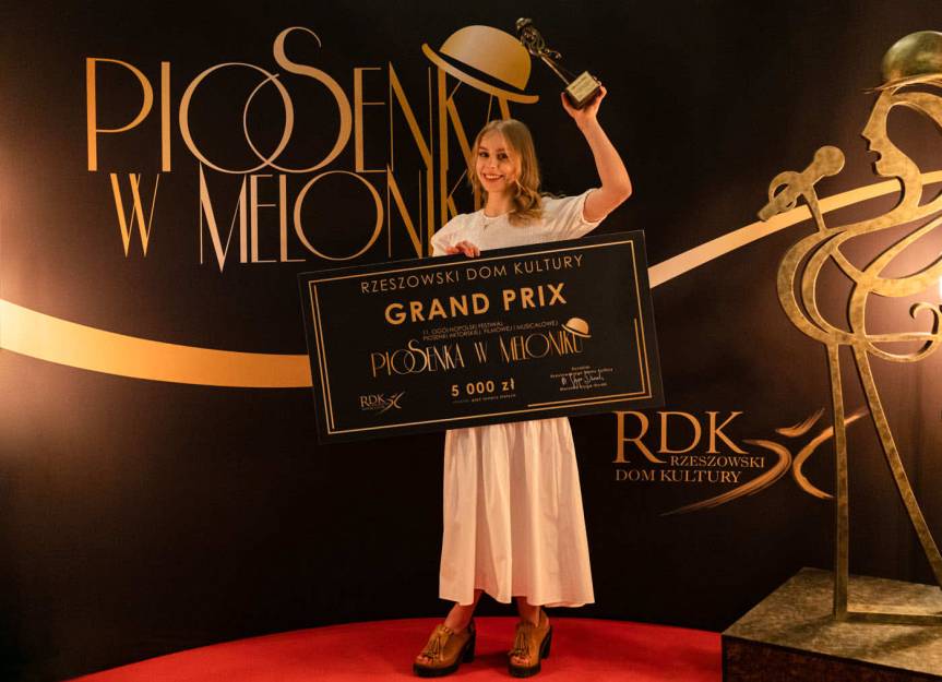 Julia Kuszkowska zwycięzcą 11. Ogólnopolskiego Festiwalu "Piosenka w Meloniku"