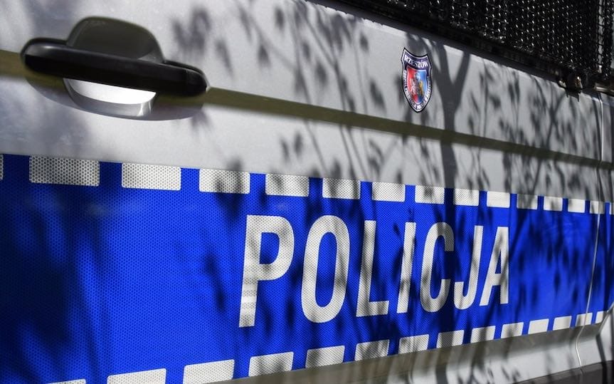 Policjant w czasie wolnym od służby udzielił pomocy poszkodowanemu w wypadku