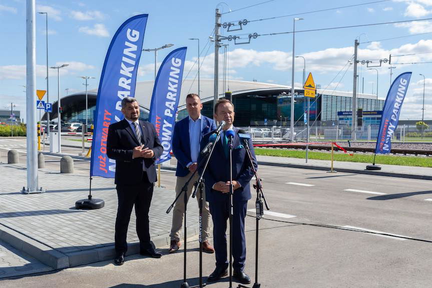 Otwarto nowy parking przy lotnisku w Jasionce