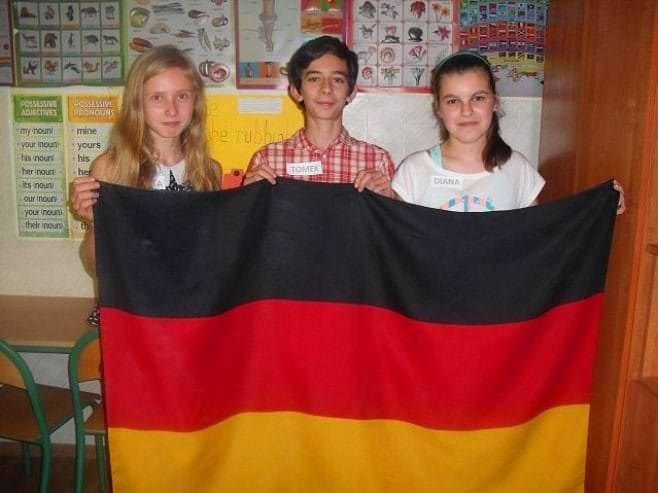 Sukces językowy uczennic z Gimnazjum w Iwli