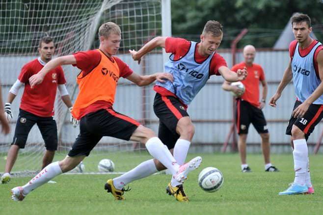 Karpaty Krosno zagrają z Piastem Gliwice i Widzewem Łódź