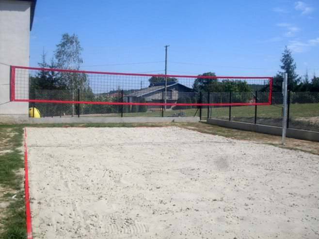 W Faliszówce otwarto boisko do plażowej piłki siatkowej