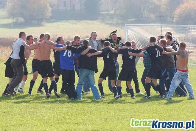 Błękitni Żeglce - Orlew Krosno - Suchodół 3:2