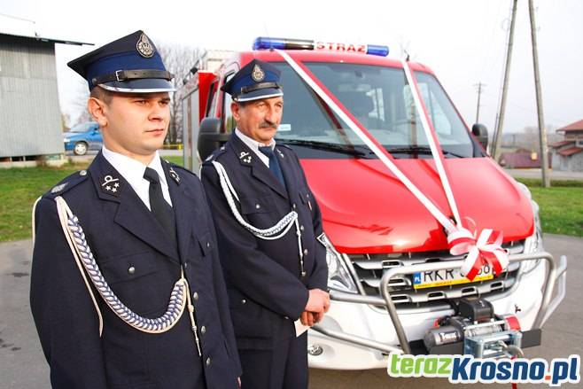 Oficjalne przekazanie samochodu dla OSP Chorkówka