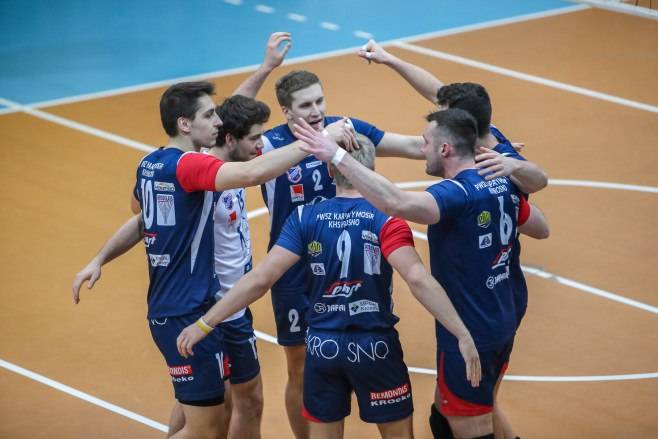 Karpaty brylują na ligowych parkietach