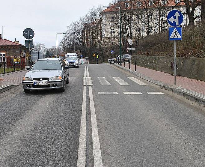 Potrącenie pieszej na ul. Tkackiej w Krośnie