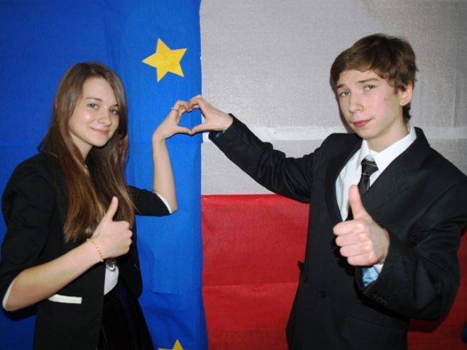Jaszczew: Szkolna debata w Zespole Szkół o Unii Europejskiej