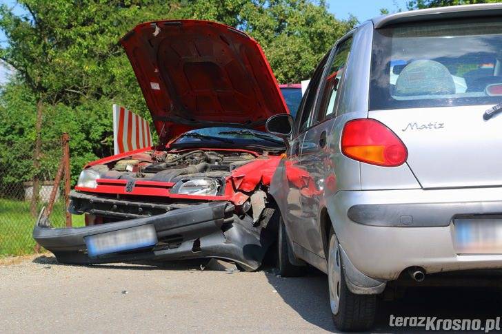 Kolizja w Zalesiu, jedna osoba poszkodowana