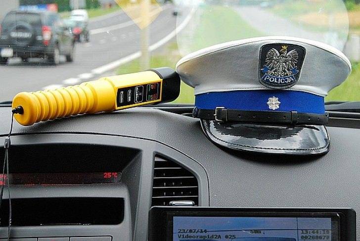 5 alkomatów AlcoBlow dla krośnieńskich policjantów