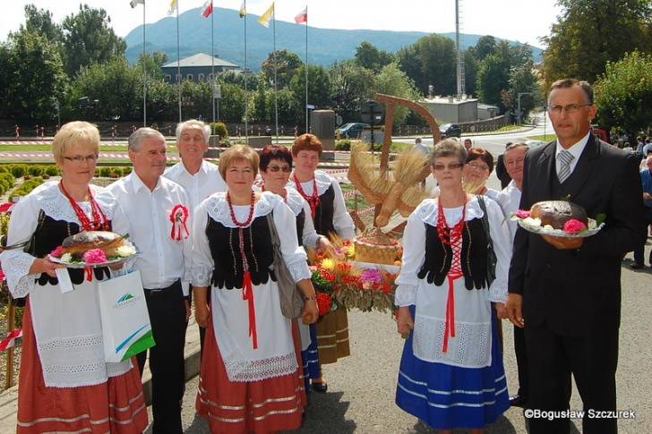 Dożynki Archidiecezjalne i wojewódzkie w Dukli