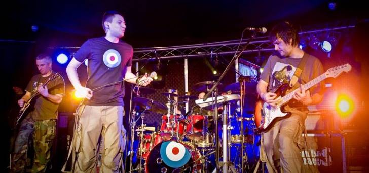 Koncert Indios Bravos w klubie Melanż