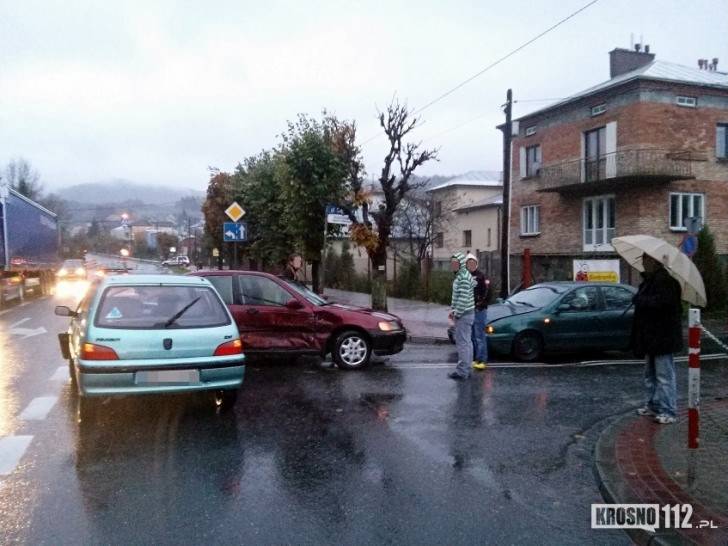 Kolizja trzech samochodów w Dukli
