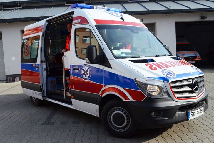 Nowa karetka w krośnieńskim pogotowiu