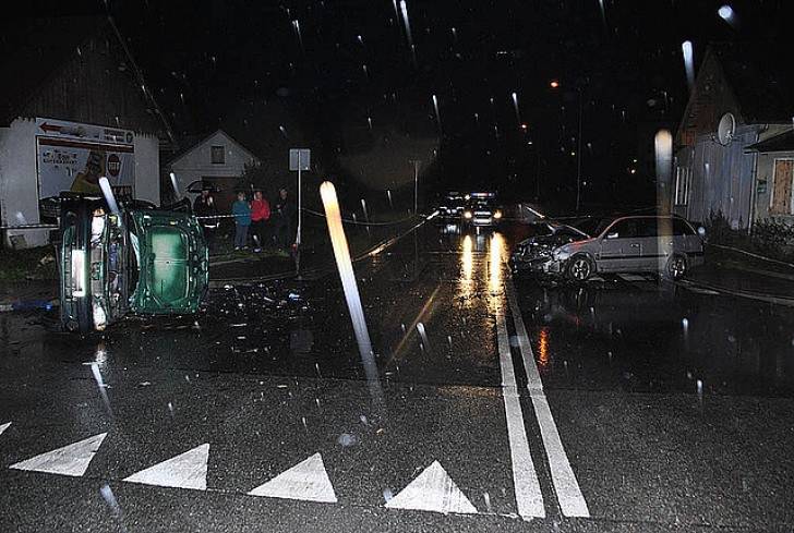 Zderzenie trzech aut w Krośnie