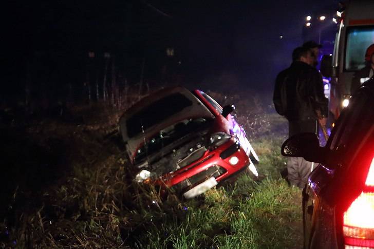 Iwonicz: Wjechala do rowu