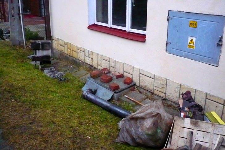 Zadymienie w domu przy ul. Krakowskiej. Trzy osoby poszkodowane