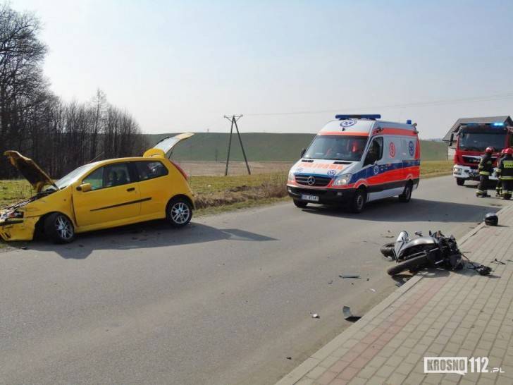 Zderzenie motocykla i osobówki w Targowiskach