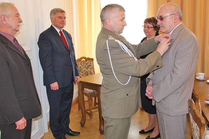 Krosno: Medale dla rodziców żołnierzy