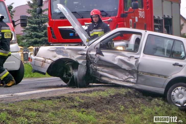 Pęknięta opona przyczyną kolizji w Miejscu Piastowym