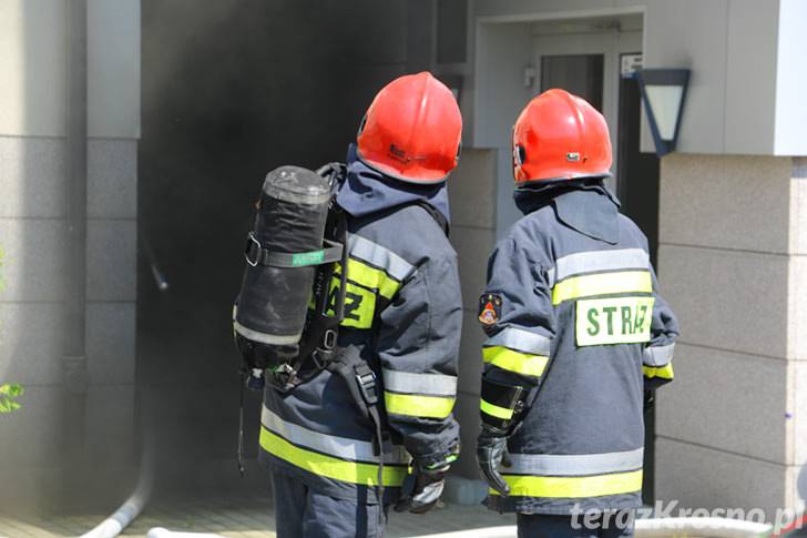 Krosno: Pożar w RCKP i bloku