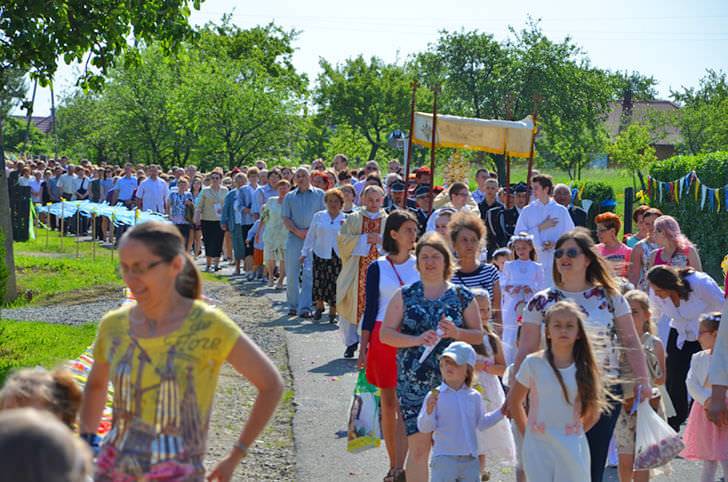 Procesja Bożego Ciała w Równem 