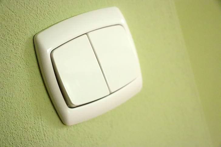 Polacy płacą jedne z najwyższych rachunków za prąd w Europie