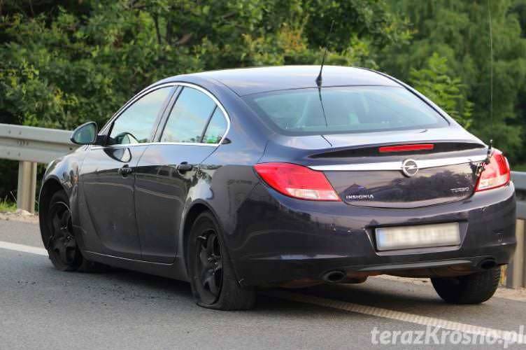 Policyjny pościg ulicami Krosna. Uszkodzony radiowóz