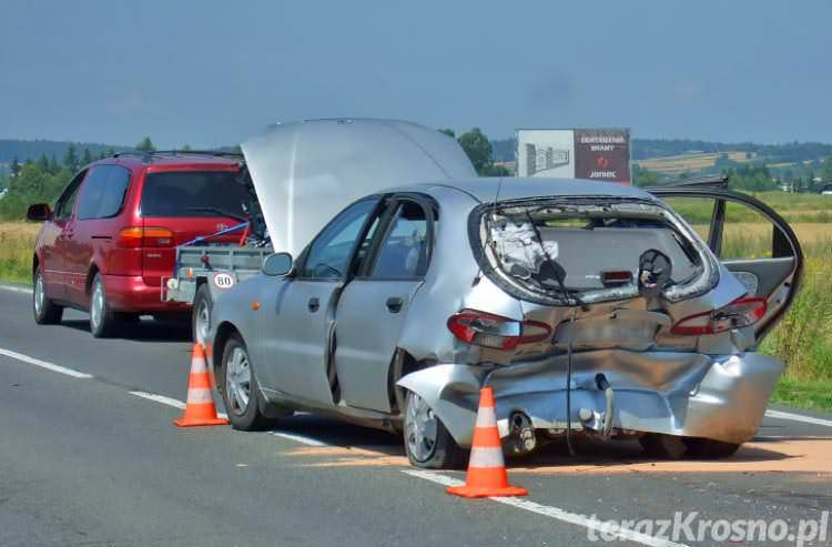Groźny wypadek w Moderówce. Cztery osoby trafiły do szpitala