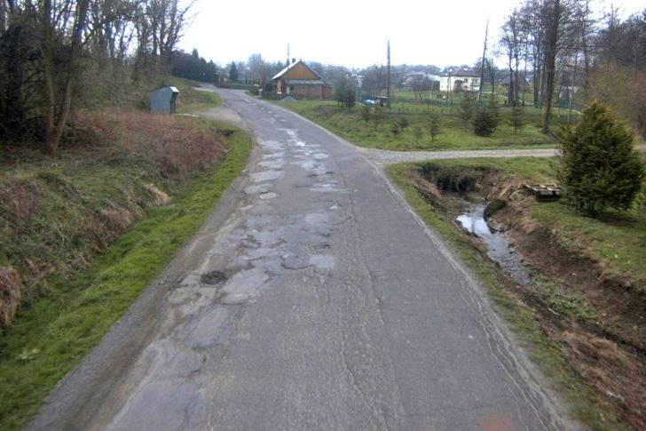 350 tys. zł na drogę powiatową