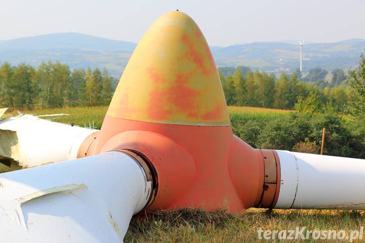 Awaria turbiny wiatrowej we Wróbliku Szlacheckim