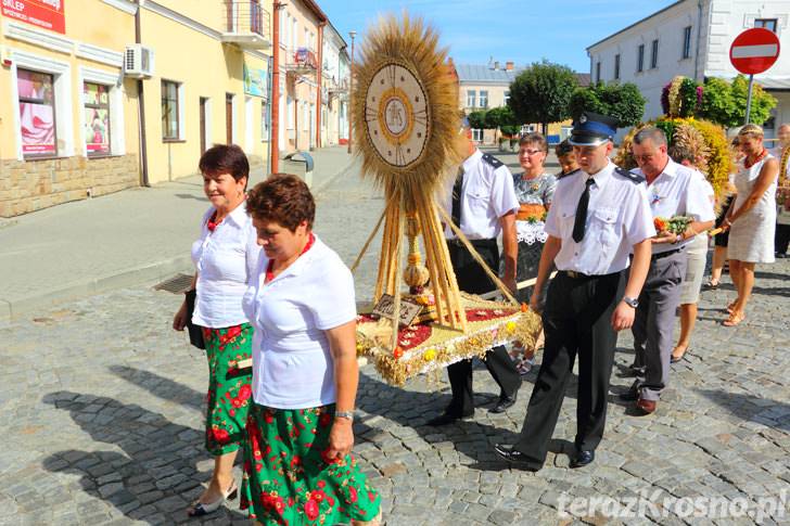 Barwny korowód dożynkowy w Dukli