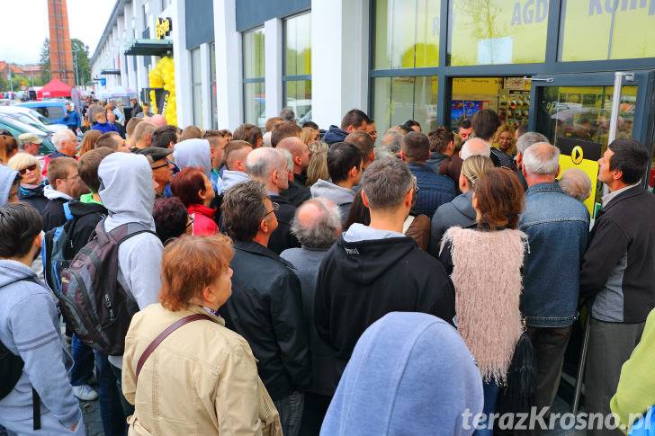 Park Handlowy Krosno otwarty. Szturm na Media Expert