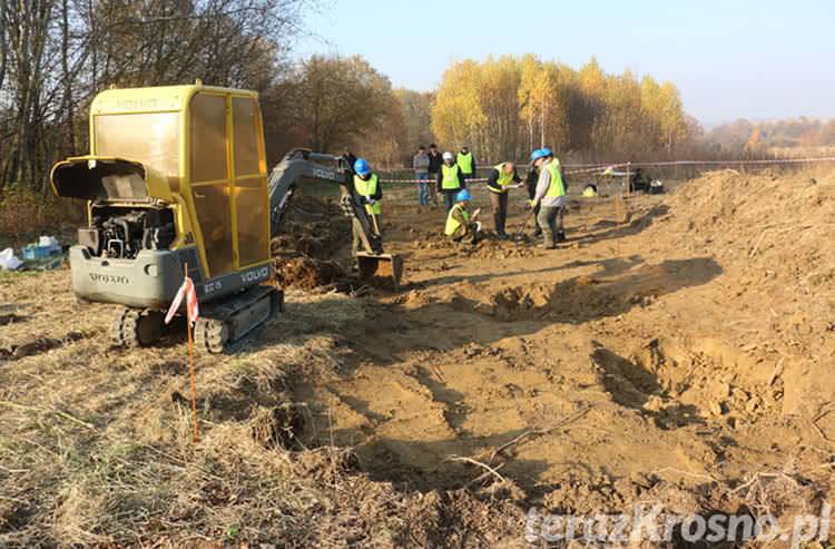 W Krościenku Wyżnym wydobywają wrak niemieckiego bombowca z okresu II wojny światowej