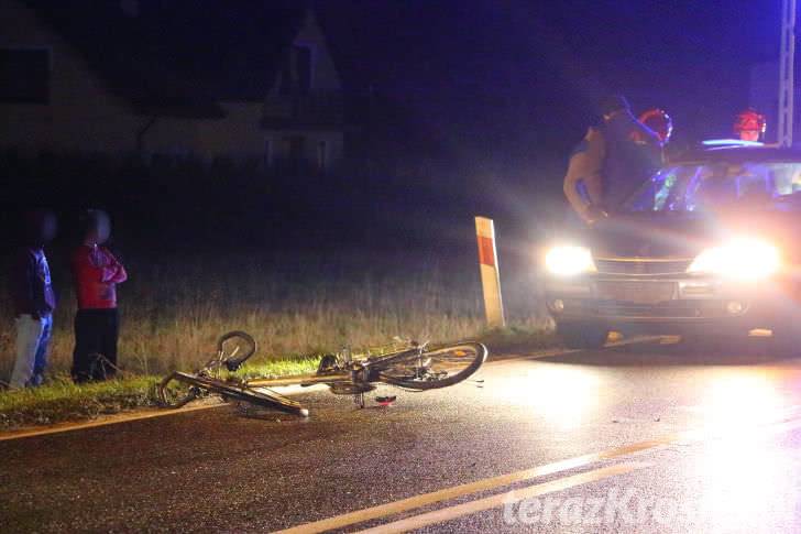 Wypadek w Ustrobnej. Z rowerem wtargnął pod samochód