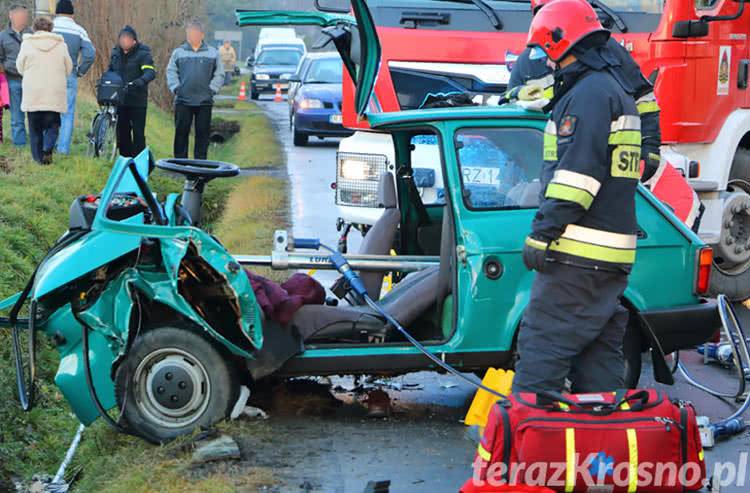 Dramatyczna akcja ratunkowa w Krośnie, zderzenie dwóch samochodów