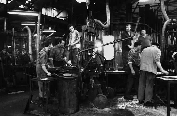 17 grudnia wernisaż wystawy "Historia szkłem zapisana. KHS - ludzie, miejsca, zdarzenia"