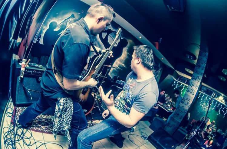 Too Black Project w Barze Monika