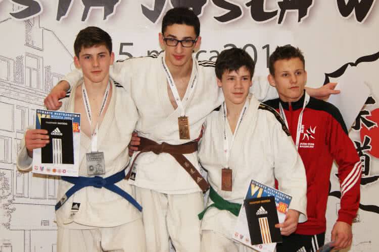 14 medali judoków UKS 15 Krosno w Jaśle