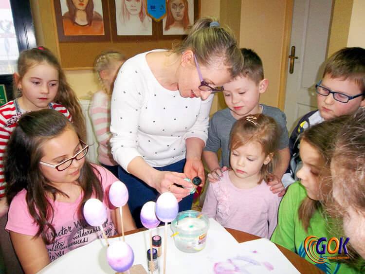Warsztaty pisankarskie w Miejscu Piastowym