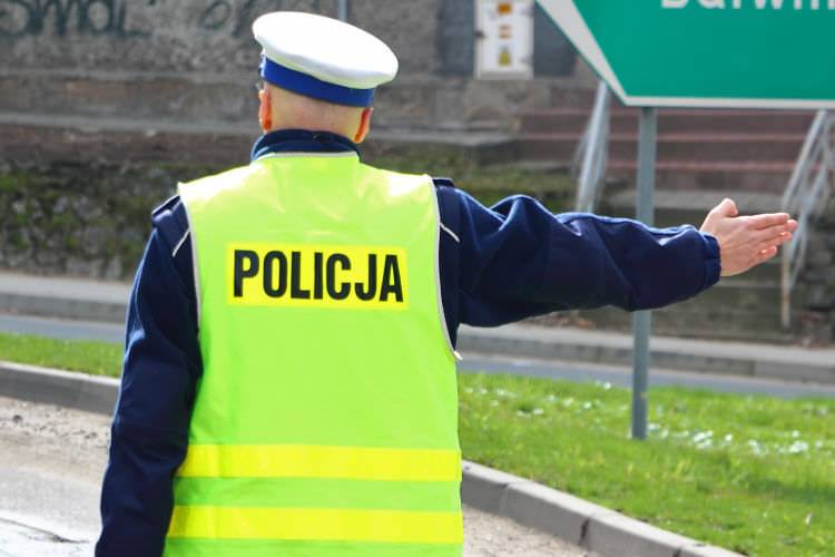 Policyjna akcja "Wielkanoc 2016". Będzie więcej patroli na drogach