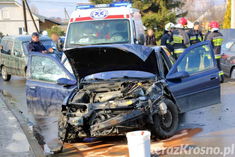 Za szybko po śliskiej drodze. Kolizja w Cergowej