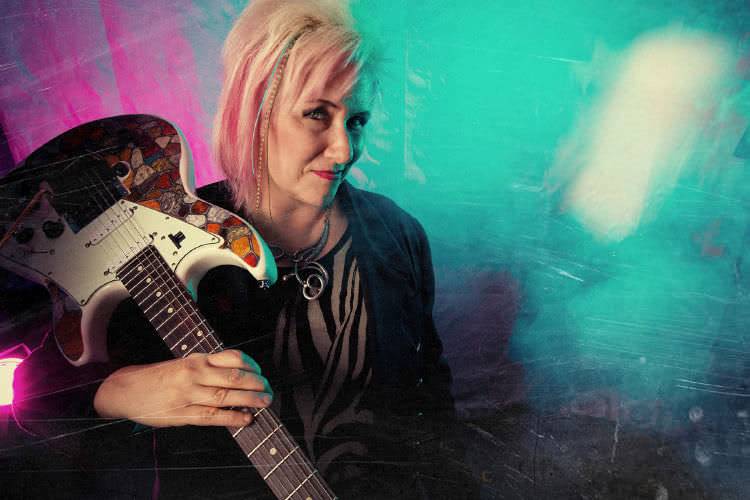 Jennifer Batten - najlepsza na świecie gitarzystka Michaela Jacksona zagra w RCKP