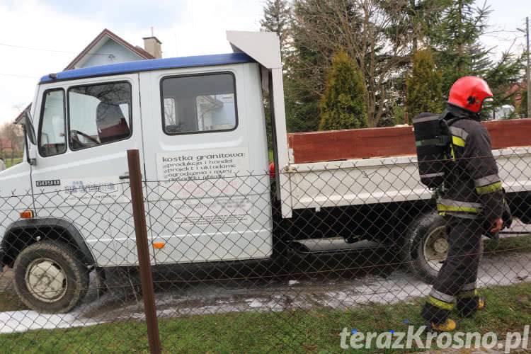 Pożar auta w Świerzowej Polskiej. Mercedes zapalił się podczas jazdy