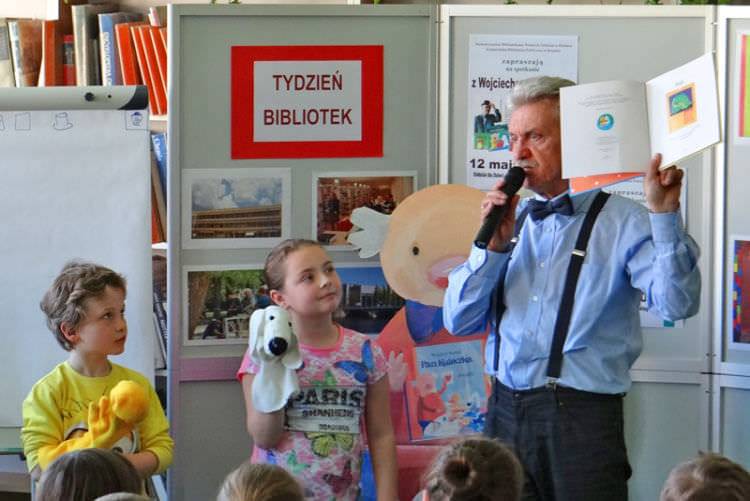 Wojciech Widłak na spotkaniu z młodymi czytelnikami