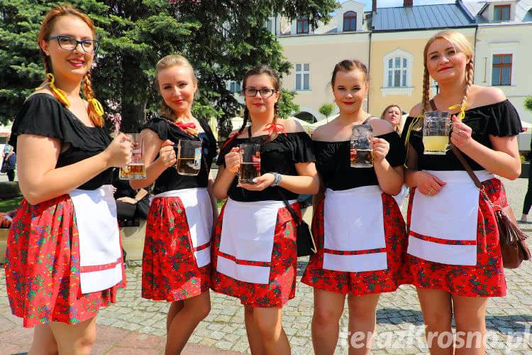 Juwenalia Krosno 2016. Parada studentów przeszła ulicami miasta