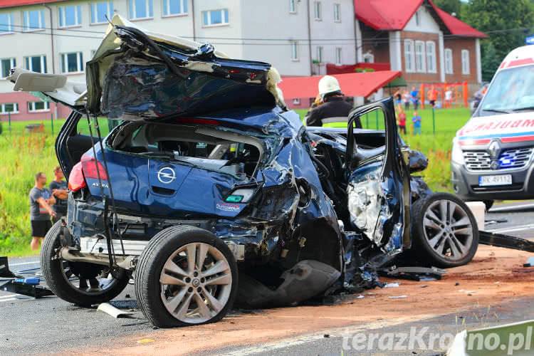 Poważny wypadek w Tylawie. Ranną zabrał śmigłowiec